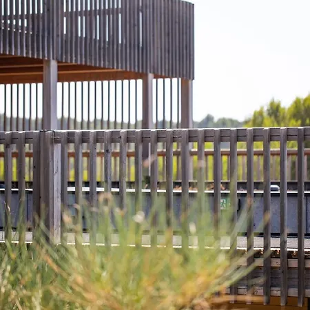 ホテル Thecamp & - Aix En Provence エクス＝アン＝プロヴァンス