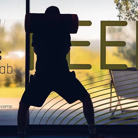 ホテル Thecamp & - Aix En Provence